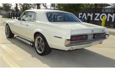 Mercury-Cougar-1967-coupe-3