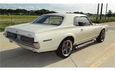 Mercury-Cougar-1967-coupe-4