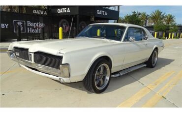 Mercury-Cougar-1967-coupe-5