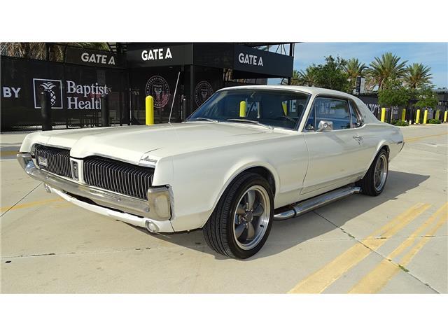Mercury-Cougar-1967-coupe-5