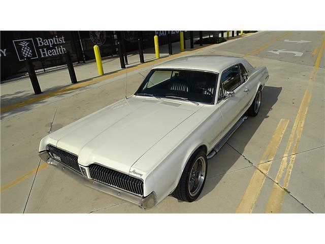 Mercury-Cougar-1967-coupe-7