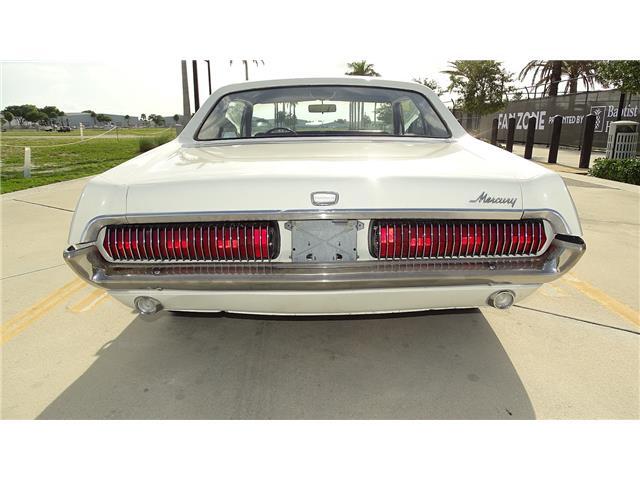 Mercury-Cougar-1967-coupe-8
