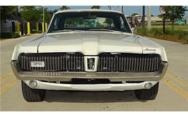Mercury-Cougar-1967-coupe-9