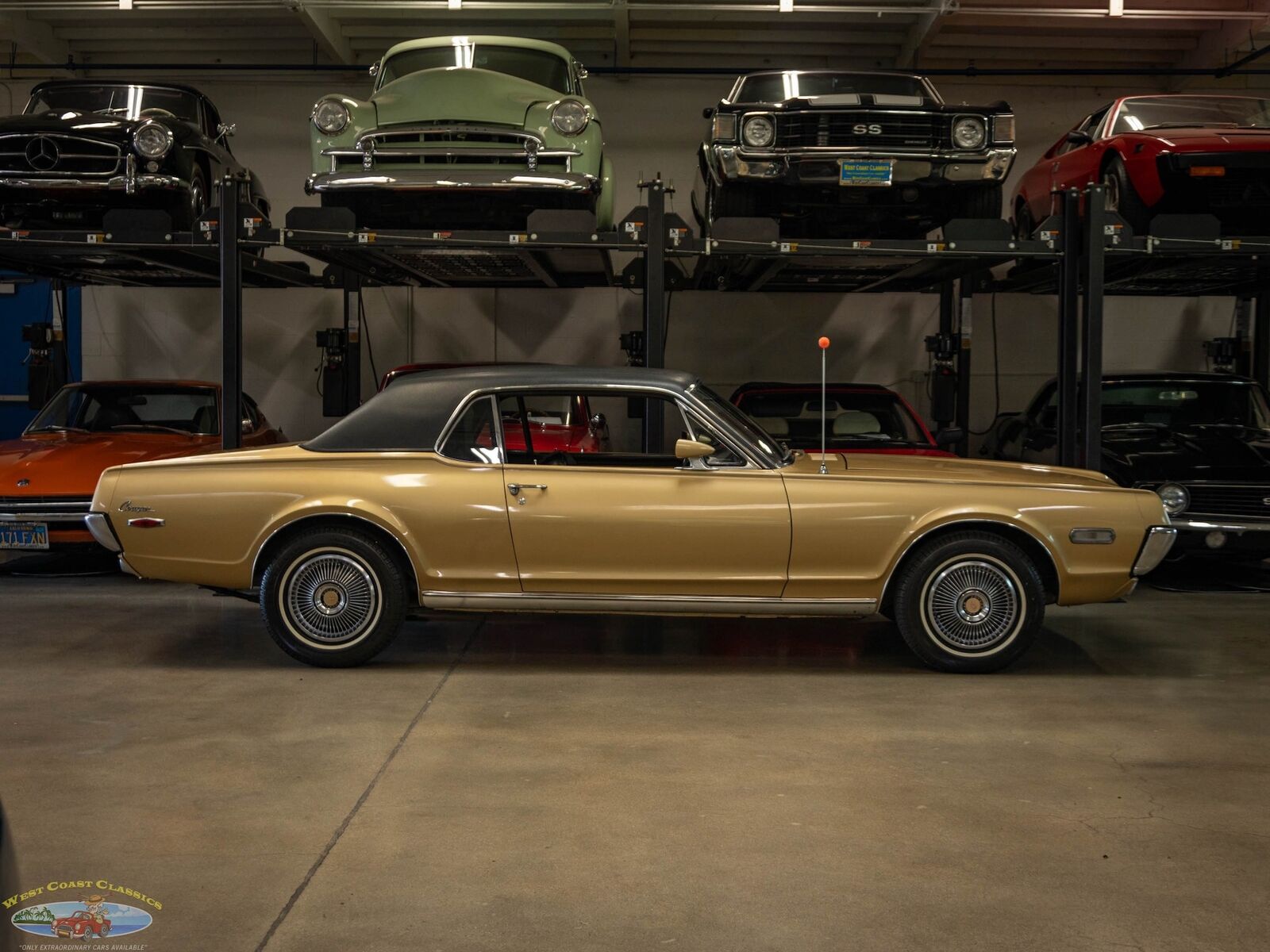 Mercury-Cougar-1968-2-Door-Hardtop-2