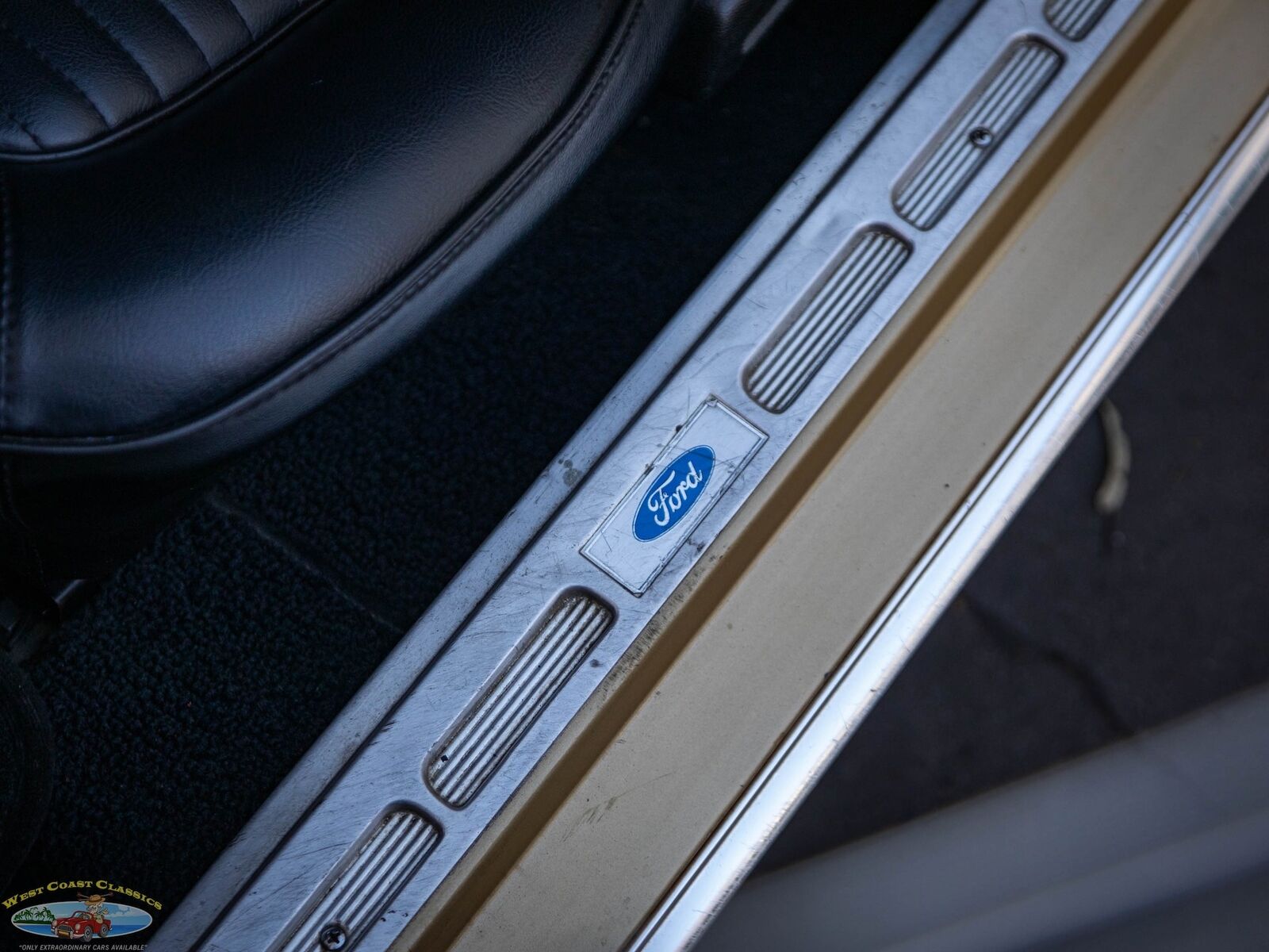 Mercury-Cougar-1968-2-Door-Hardtop-28
