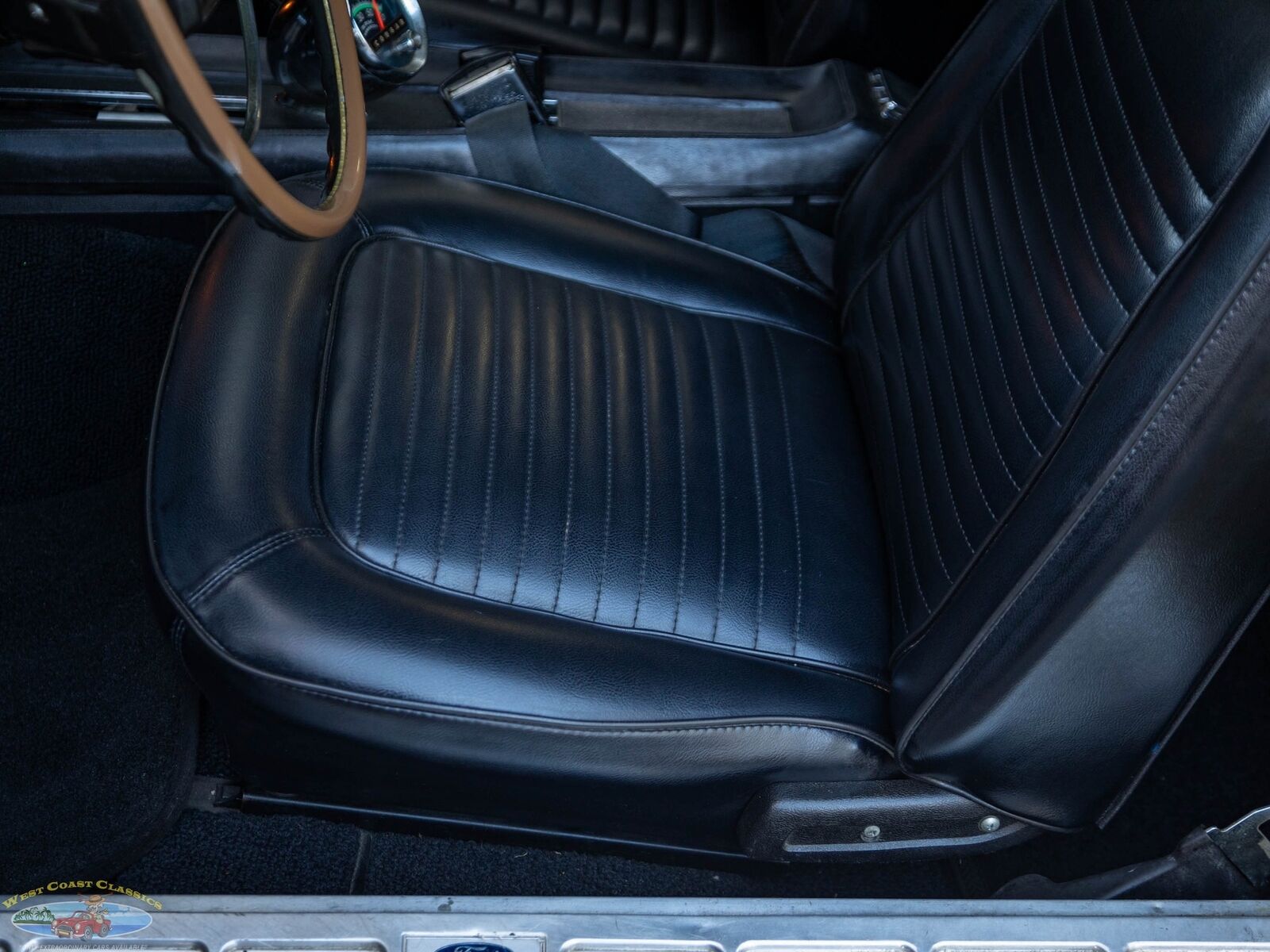 Mercury-Cougar-1968-2-Door-Hardtop-30