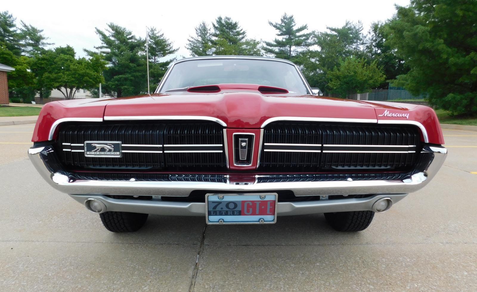 Mercury-Cougar-1968-coupe-10