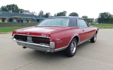 Mercury-Cougar-1968-coupe-13