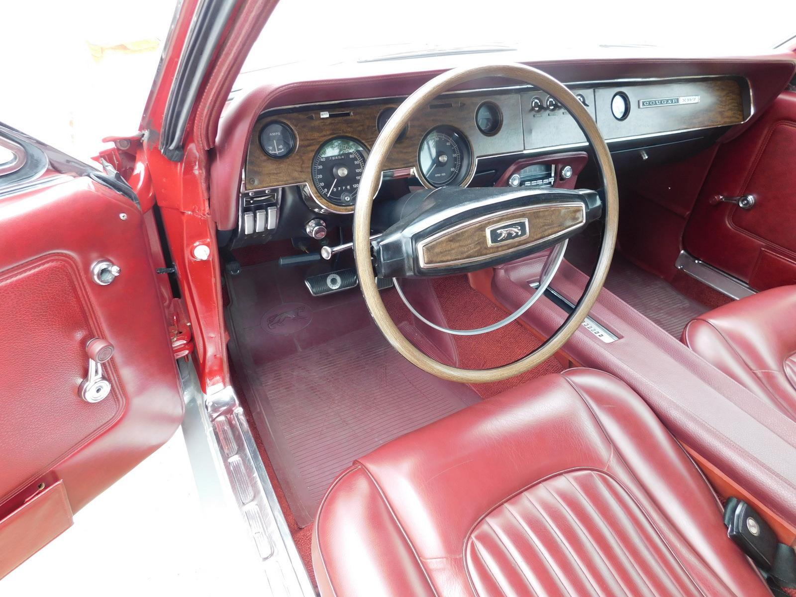 Mercury-Cougar-1968-coupe-22