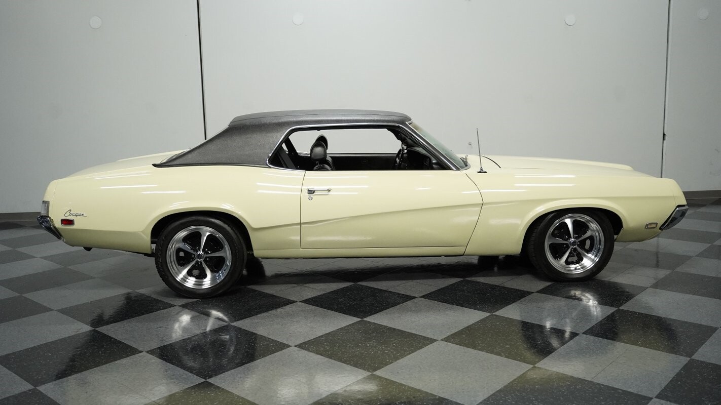 Mercury-Cougar-1969-Coupe-11