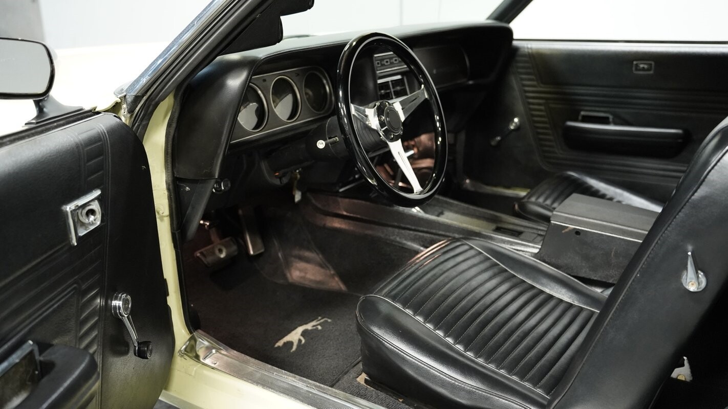 Mercury-Cougar-1969-Coupe-4