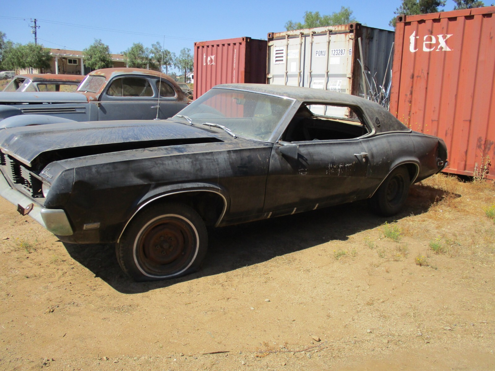 Mercury-Cougar-1969-XR7-26