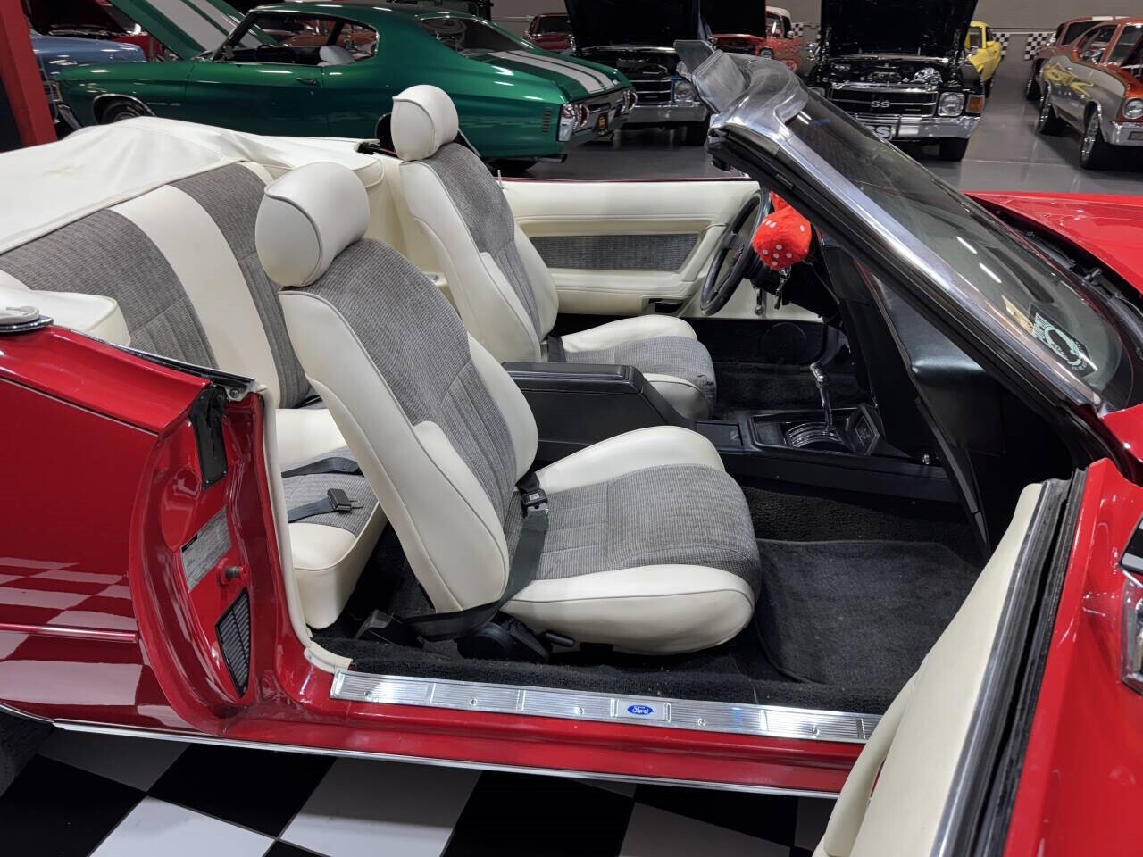 Mercury-Cougar-1973-Coupe-31
