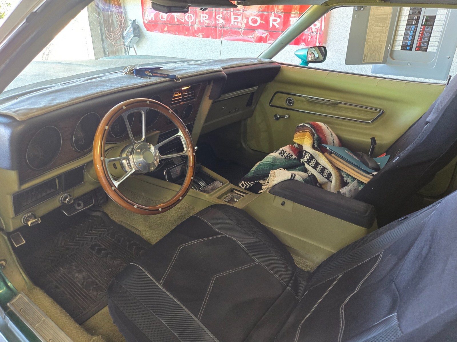 Mercury-Cougar-1973-Coupe-5