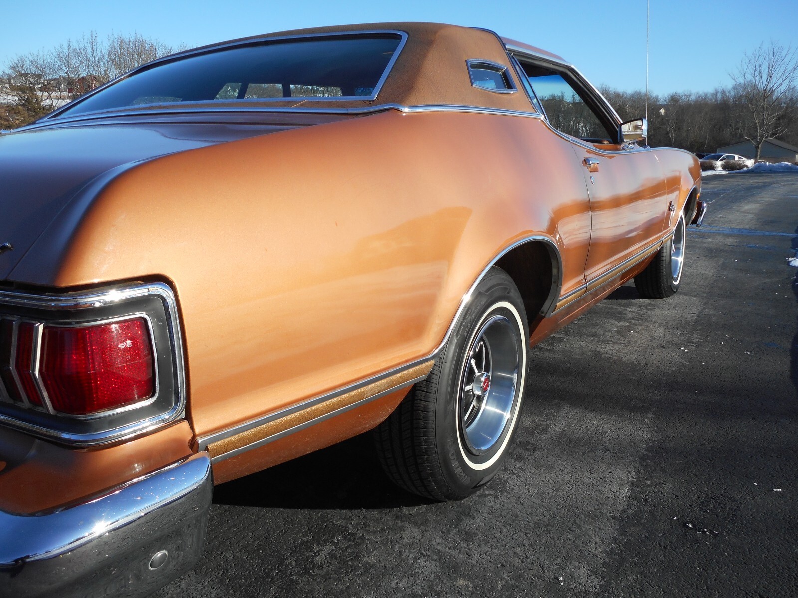 Mercury-Cougar-1976-Coupe-13