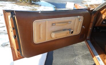 Mercury-Cougar-1976-Coupe-25