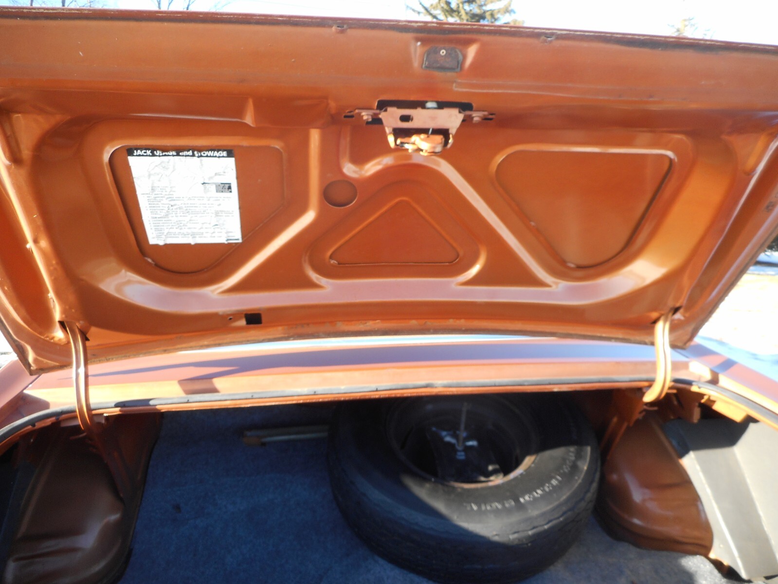 Mercury-Cougar-1976-Coupe-28