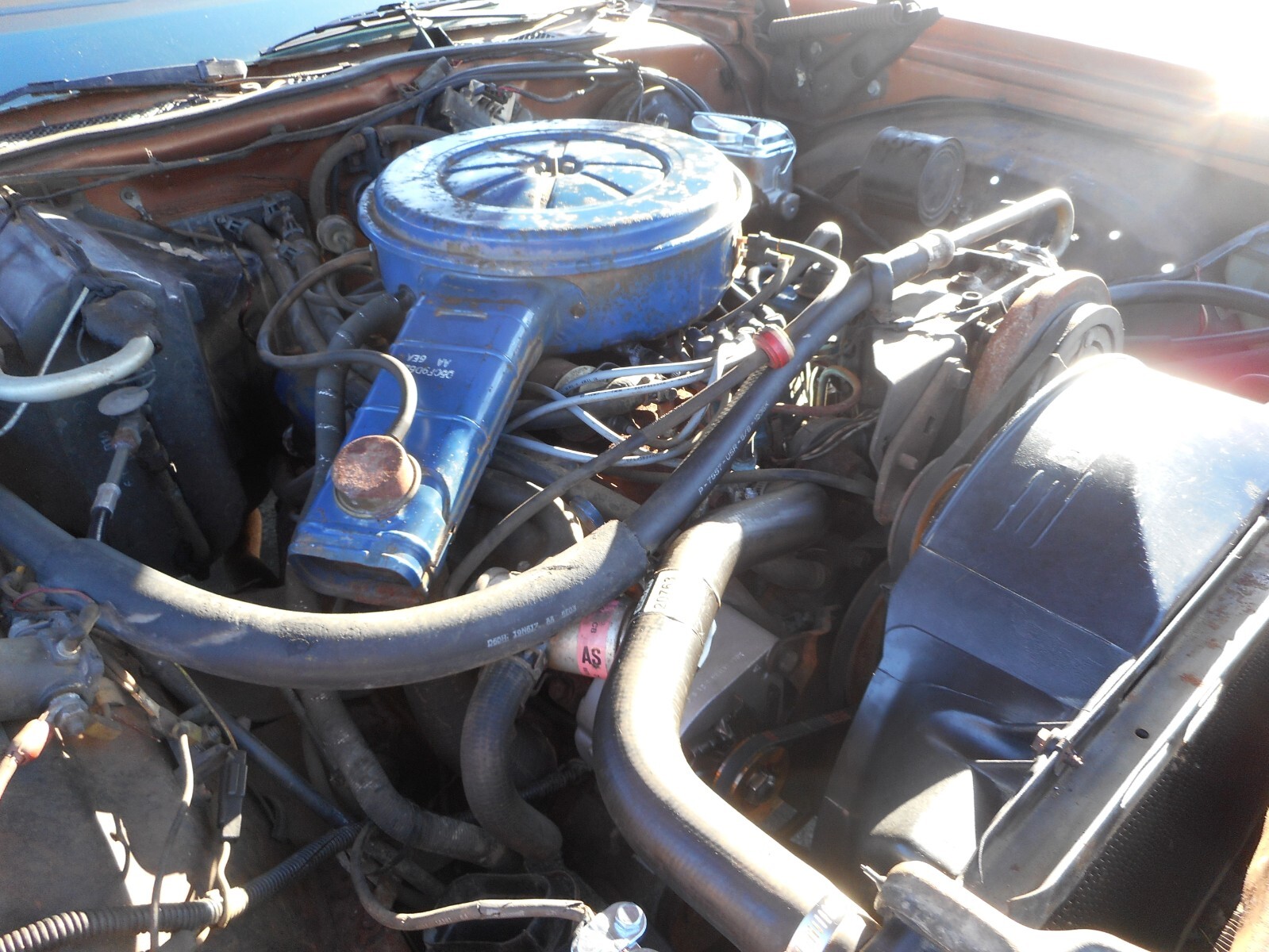Mercury-Cougar-1976-Coupe-38