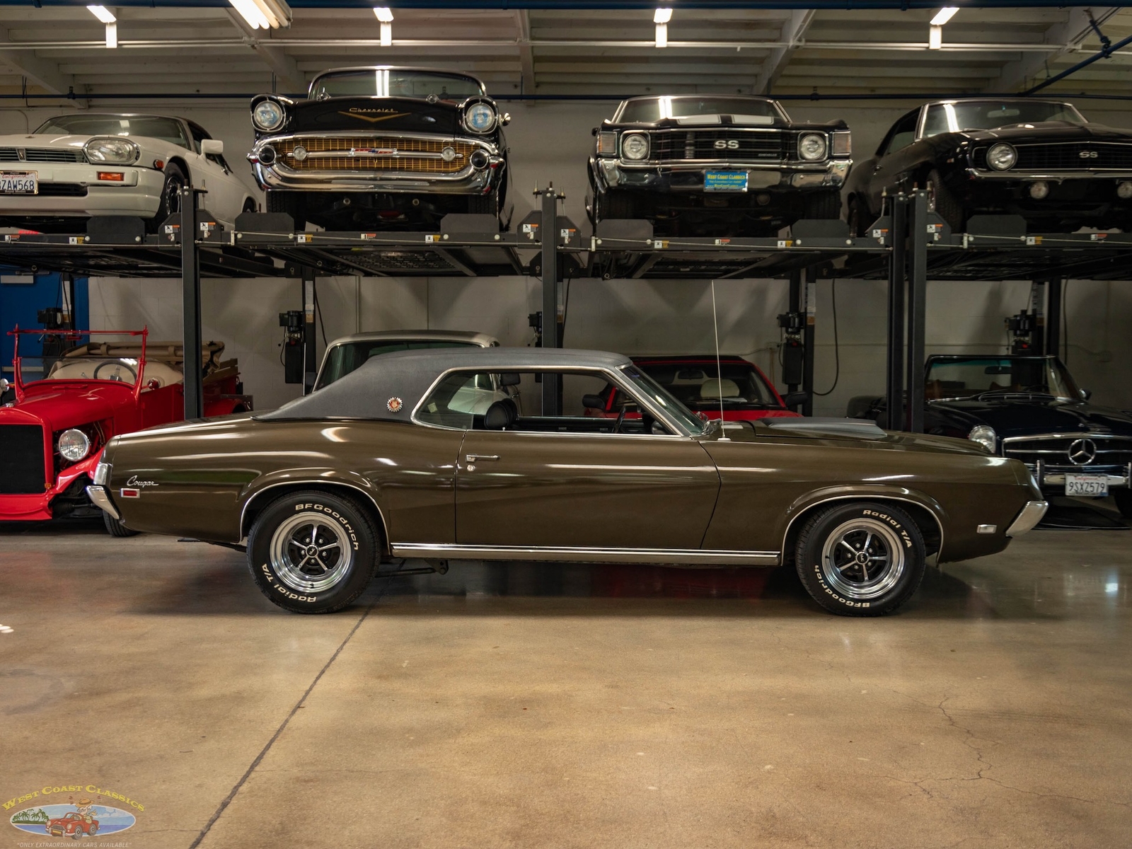 Mercury-Cougar-XR7-428-CJ-1969-2-Door-Hardtop-2