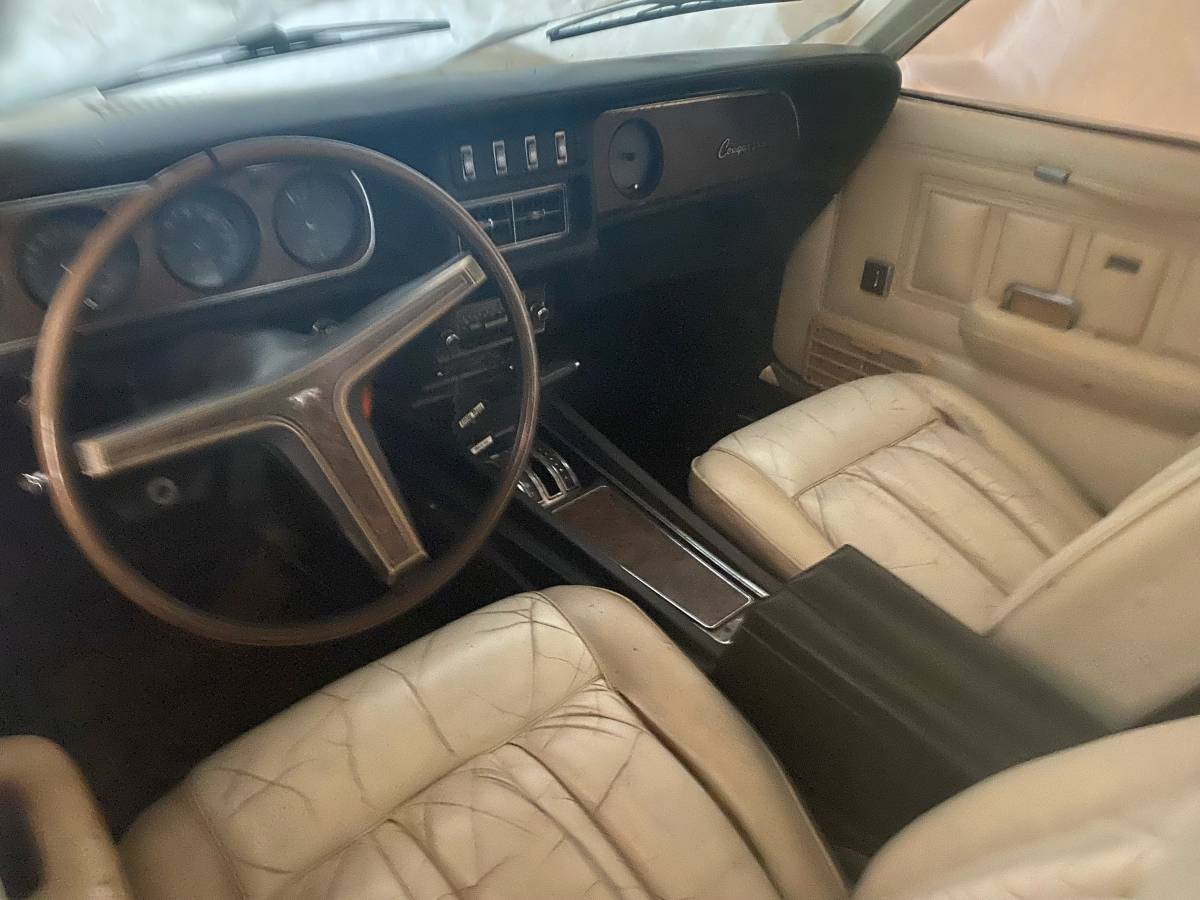 Mercury-Cougar-xr7-1970-white-4