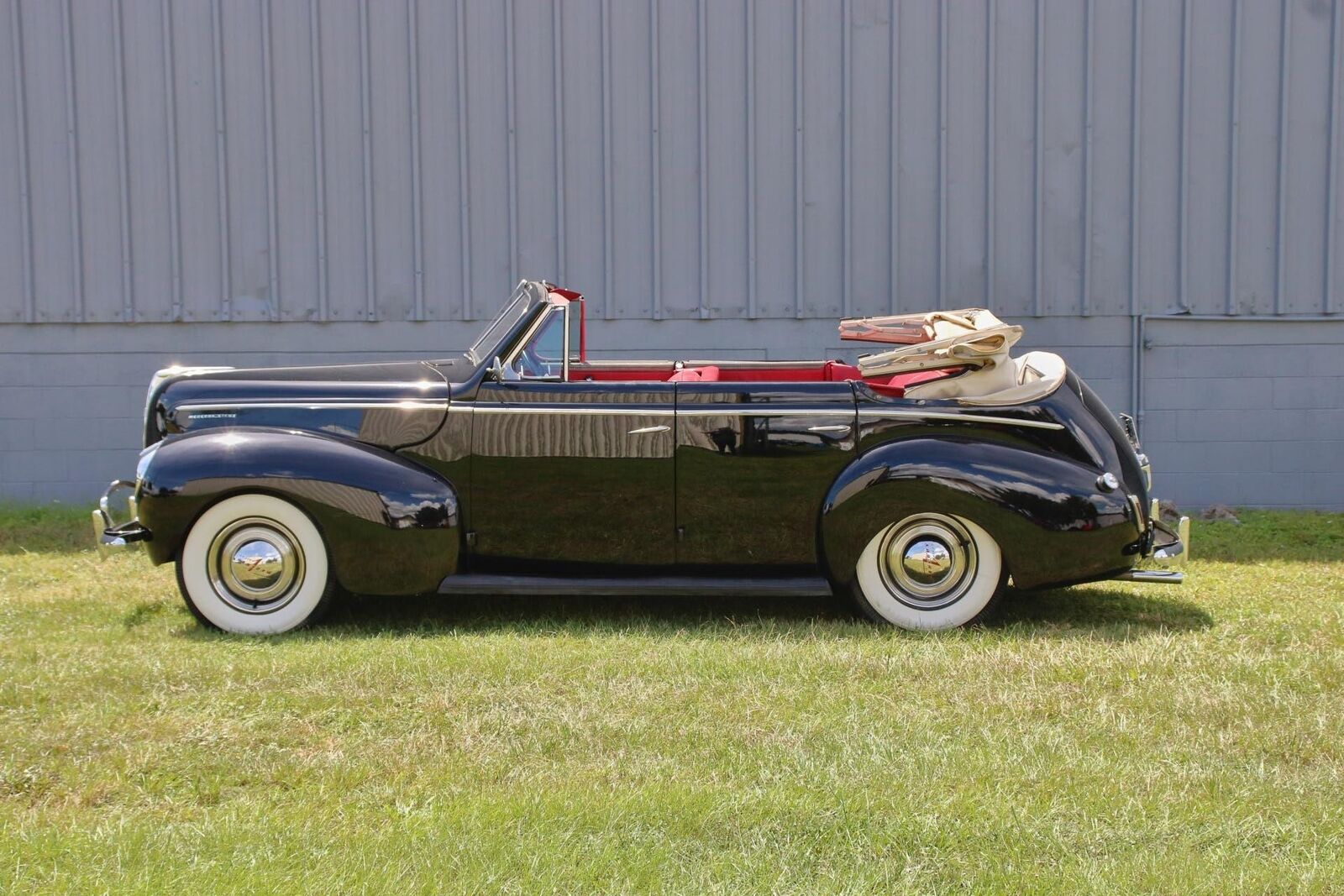 Mercury-Eight-1940-4-Door-1