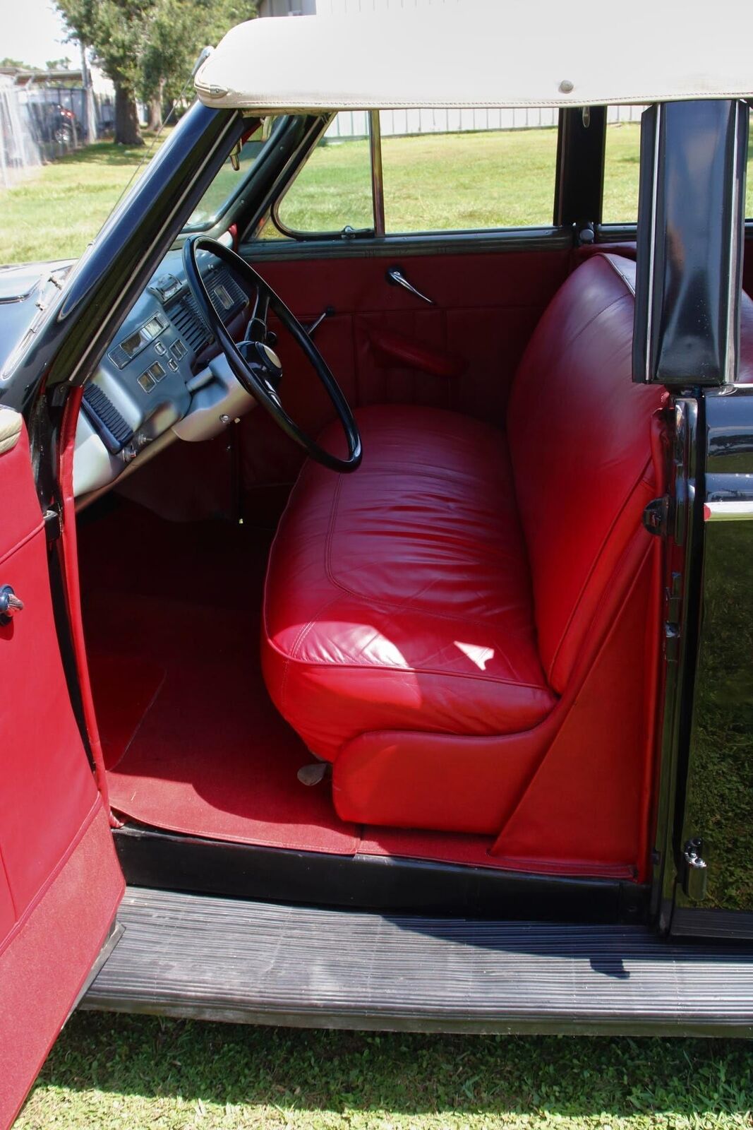 Mercury-Eight-1940-4-Door-14