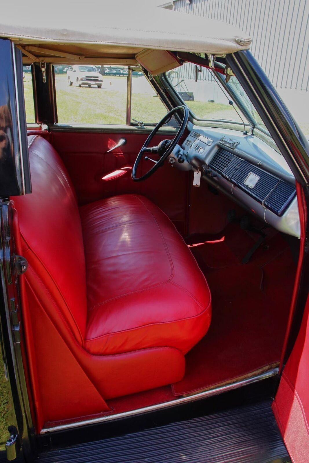 Mercury-Eight-1940-4-Door-16