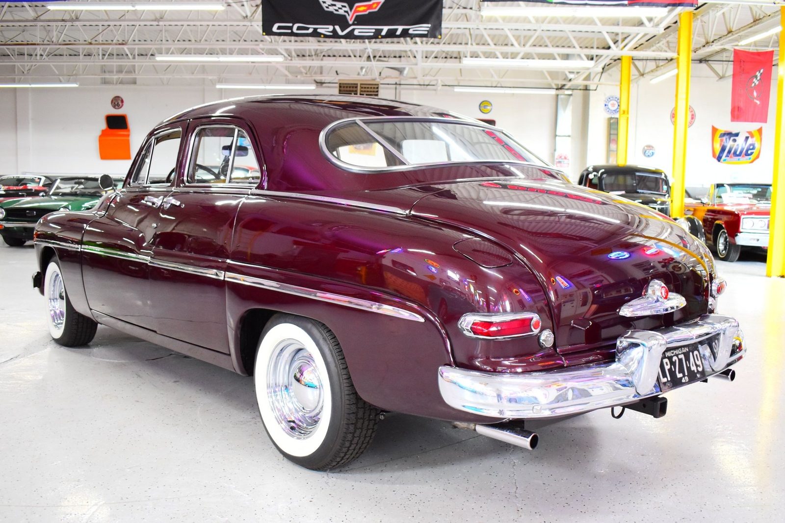 Mercury-Eight-1949-Sedan-16