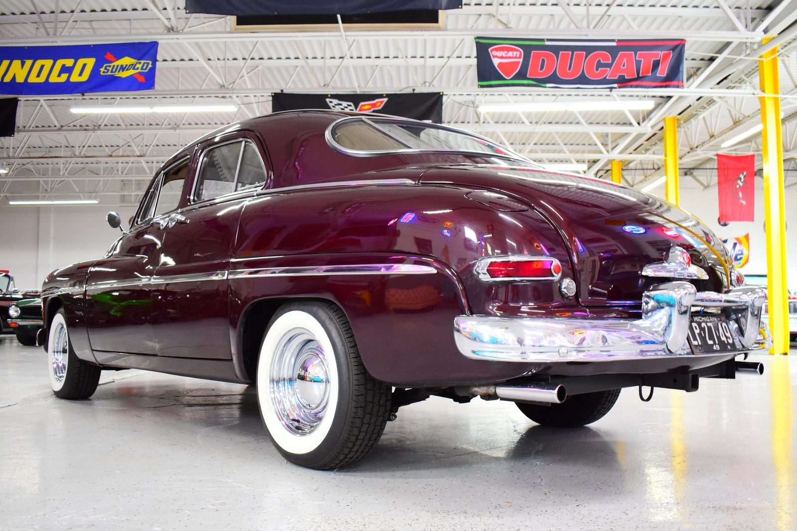 Mercury-Eight-1949-Sedan-18