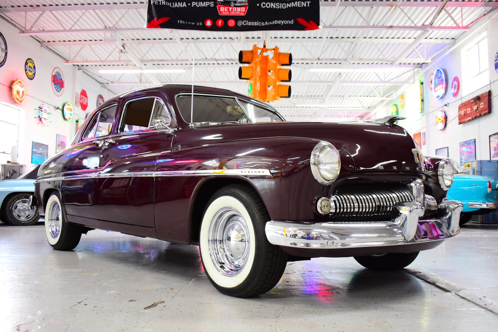 Mercury-Eight-1949-Sedan-2
