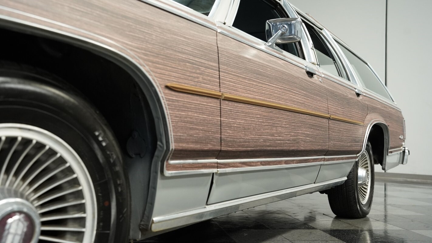 Mercury-Grand-Marquis-1987-Station-Wagon-18