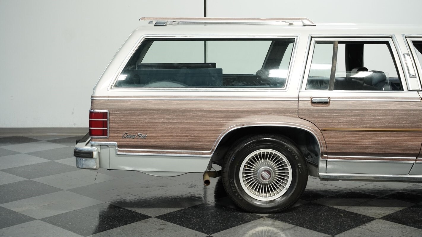Mercury-Grand-Marquis-1987-Station-Wagon-23