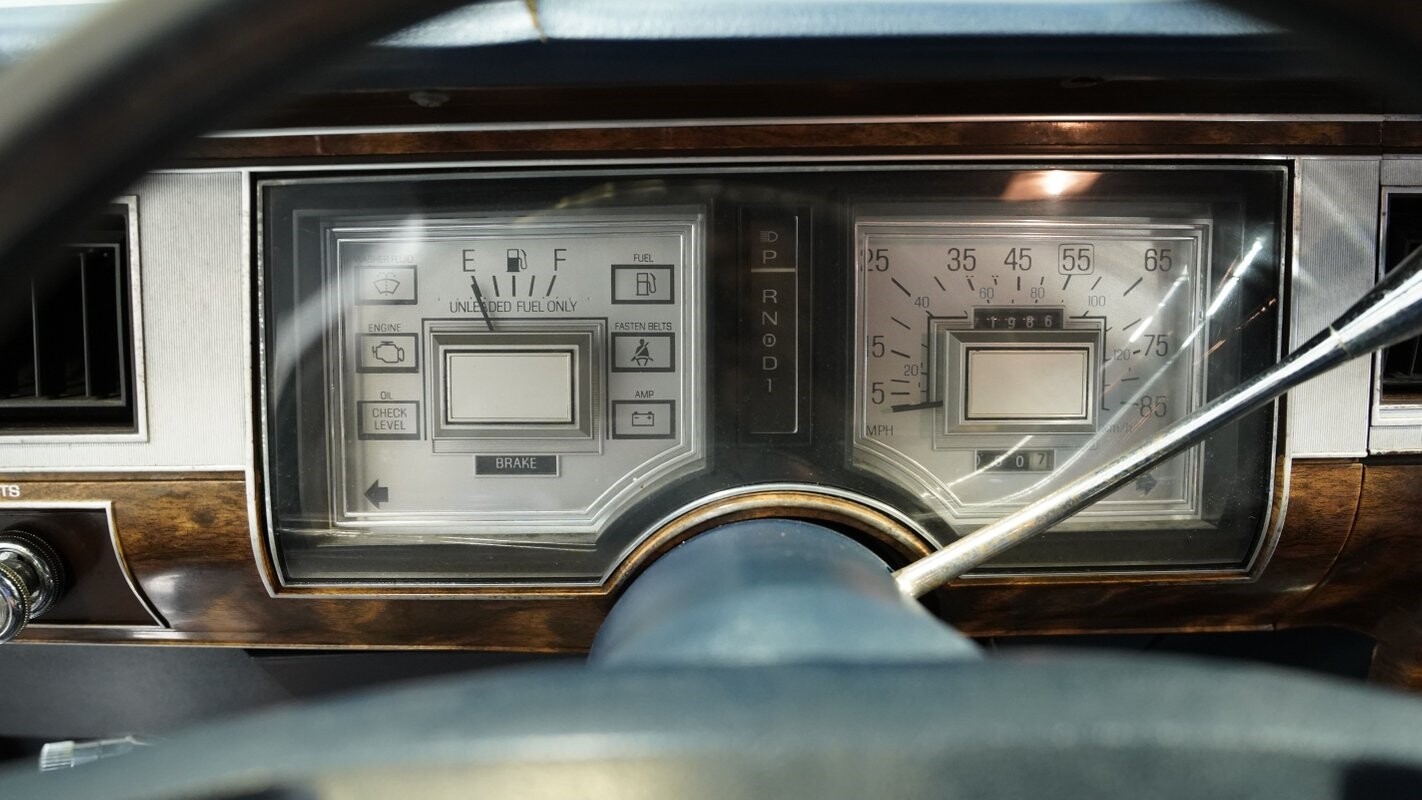 Mercury-Grand-Marquis-1987-Station-Wagon-32