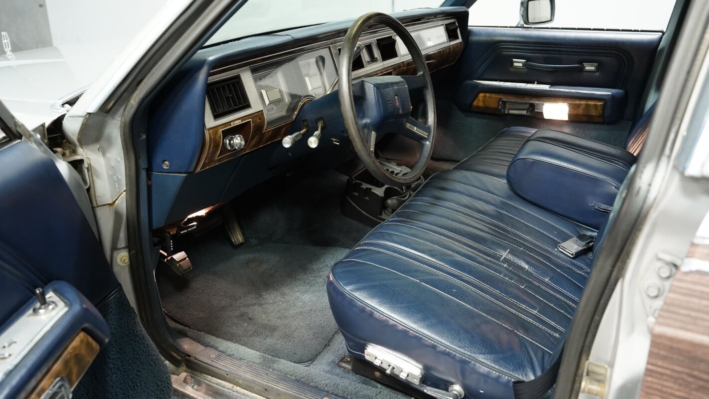 Mercury-Grand-Marquis-1987-Station-Wagon-4