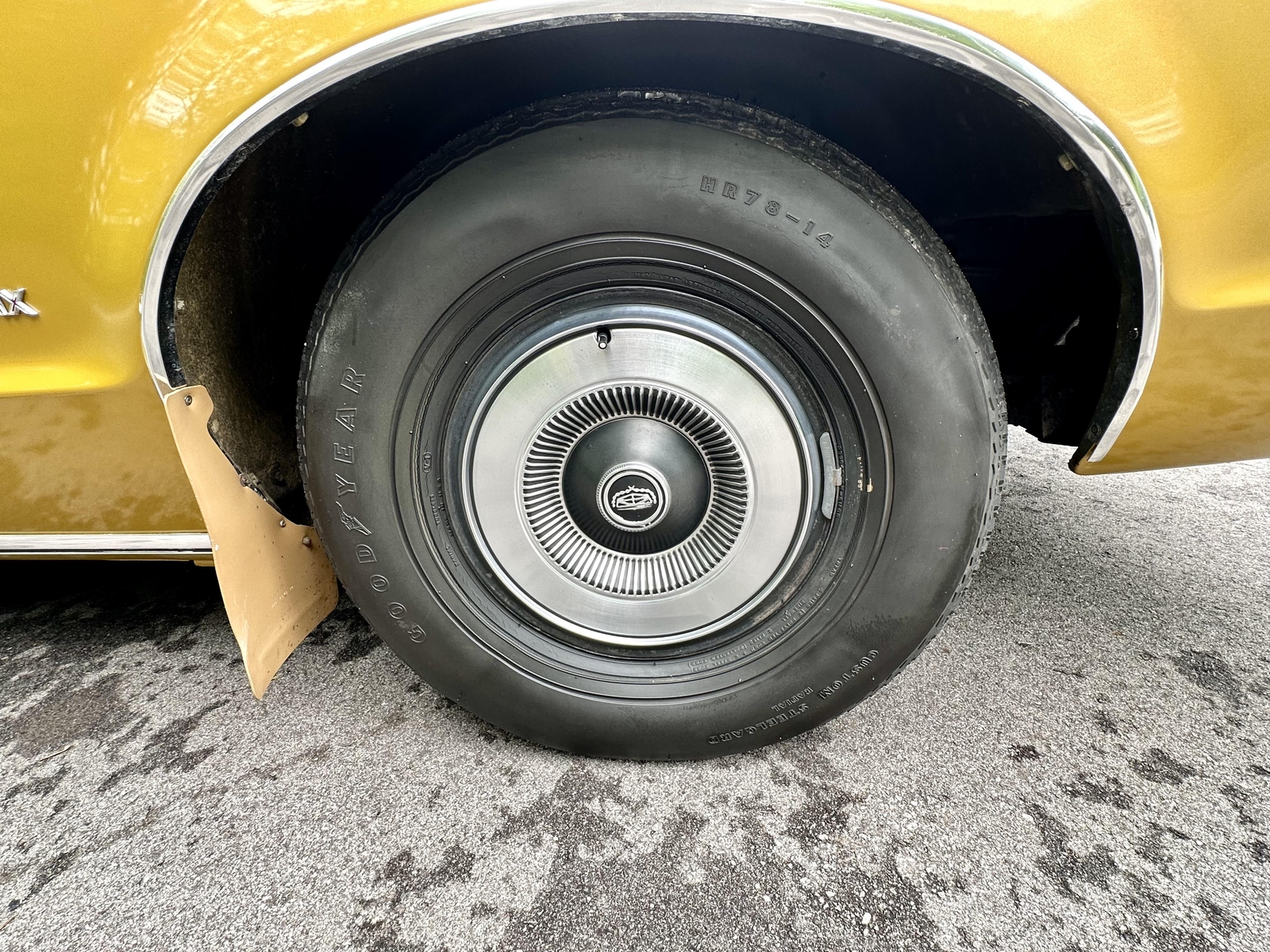Mercury-Montego-1974-MUSEUM-QUALITY-1-OWNER-14
