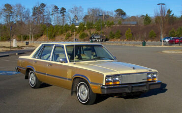 Mercury-Zephyr-1983-Sedan-2