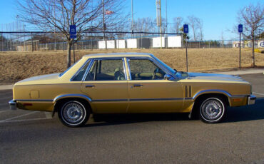 Mercury-Zephyr-1983-Sedan-6