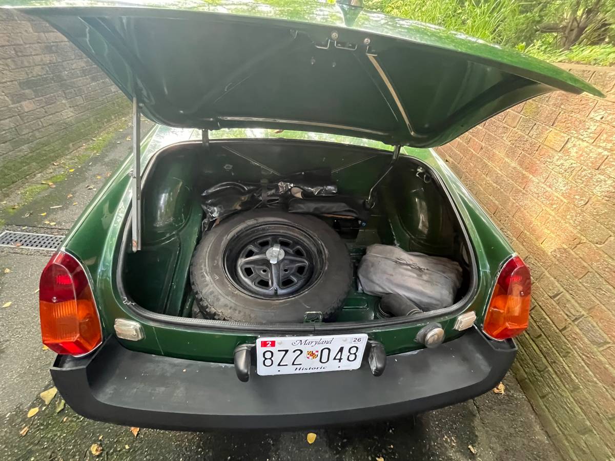 Mg-B-convertible-1979-green-5