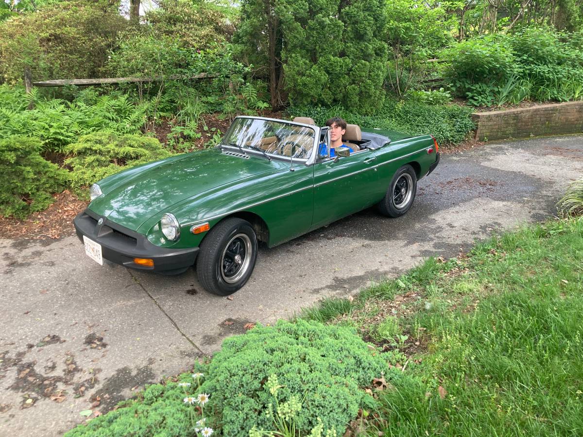 Mg B convertible  1979 green