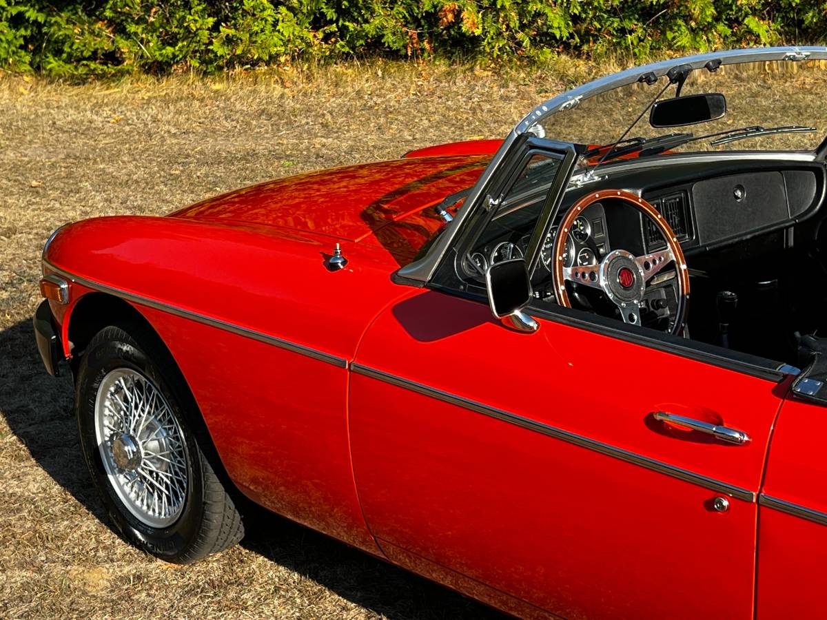 Mg-B-convertible-1980-orange-1