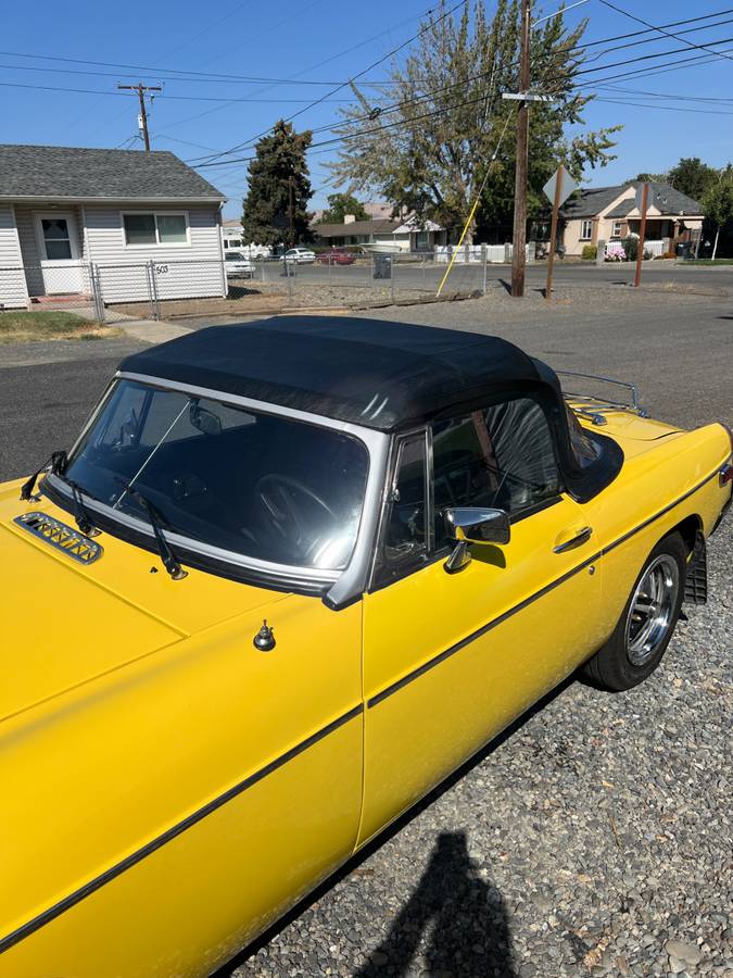 Mg-B-roadster-1979-yellow-8