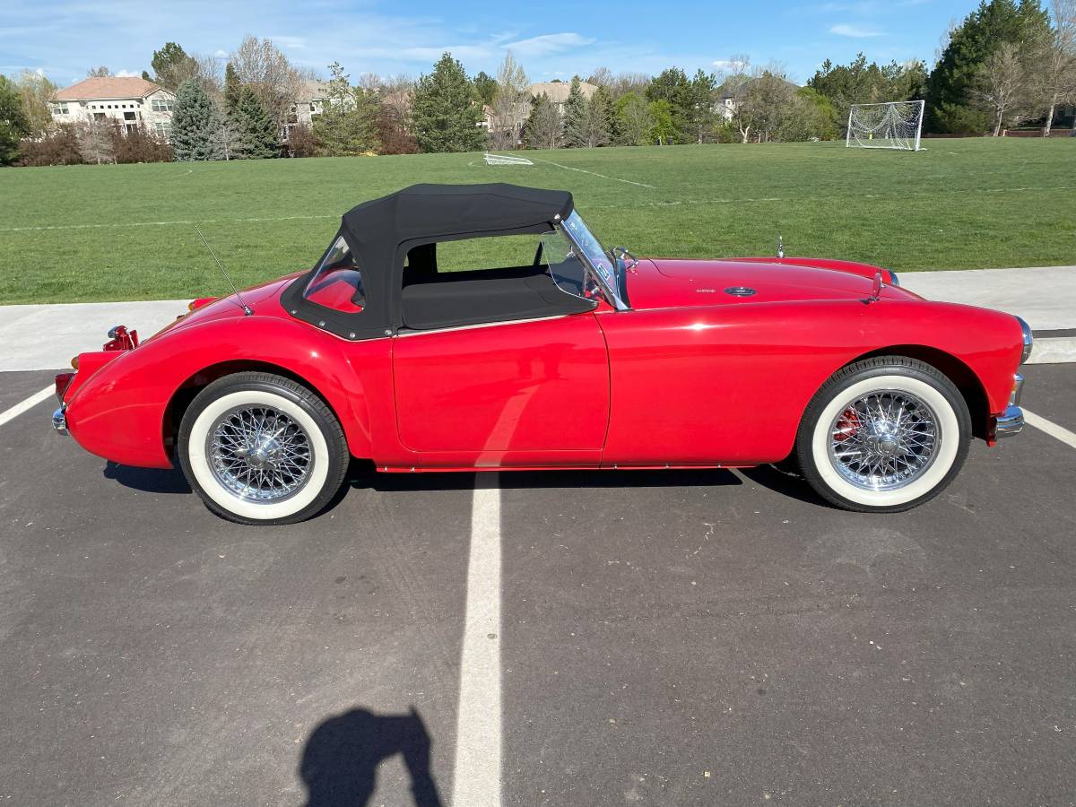 Mg-Mga-roadster-1961-red-8
