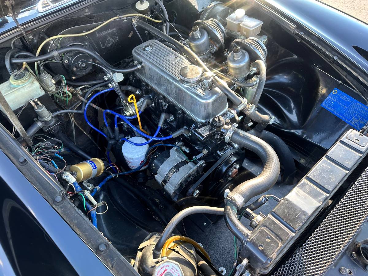 Mg-Mgb-1980-black-11