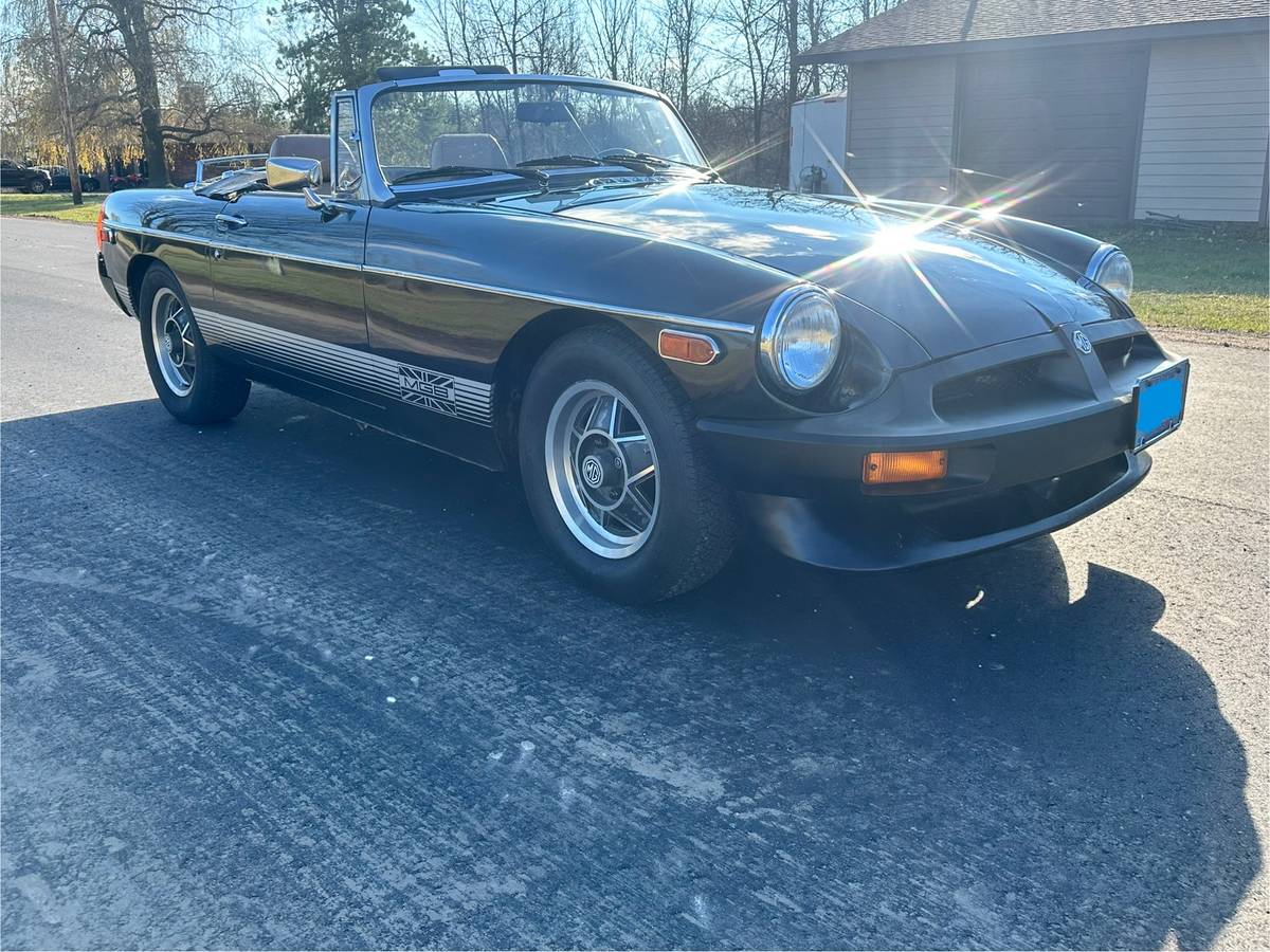 Mg-Mgb-1980-black-4
