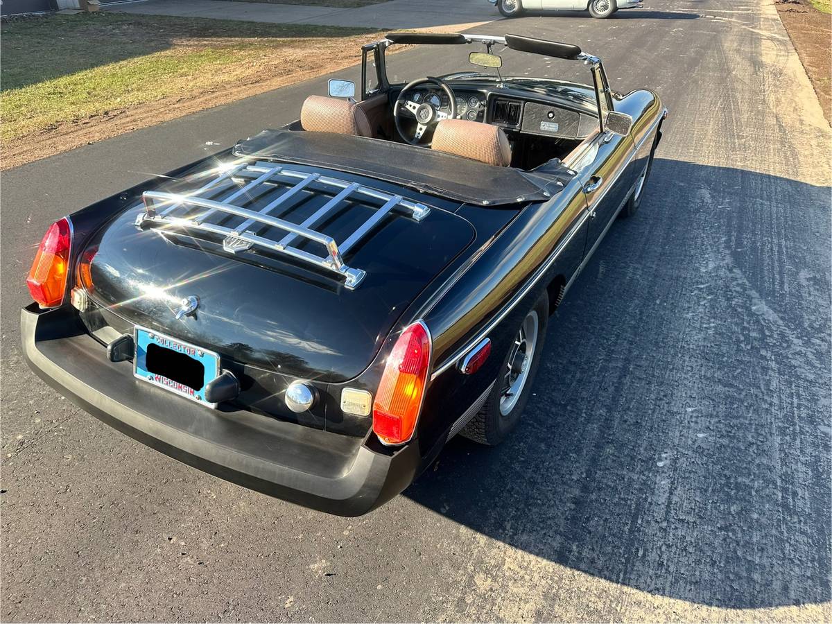 Mg-Mgb-1980-black-7