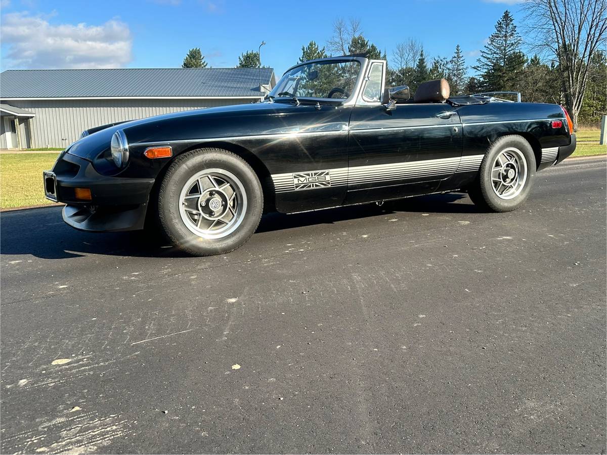 Mg-Mgb-1980-black-9