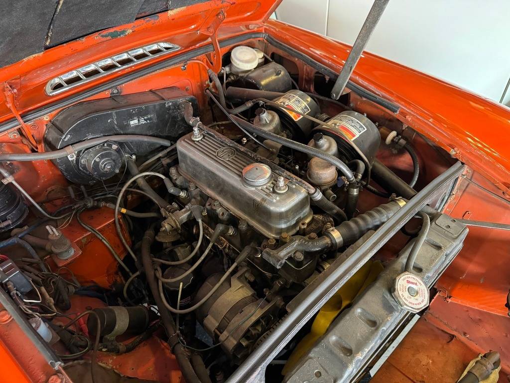 Mg-Mgbiii-1973-red-18
