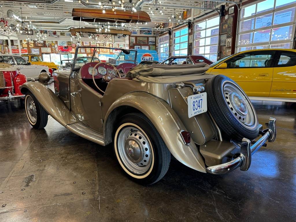 Mg-Td-roadster-1952-grey-1