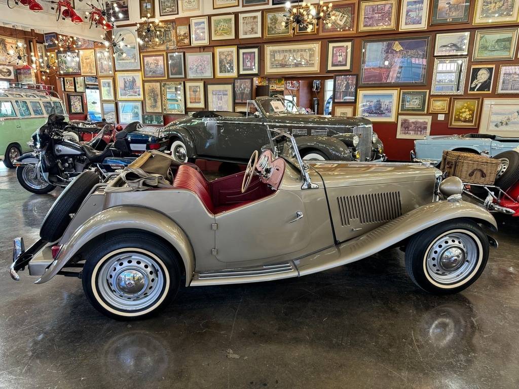 Mg-Td-roadster-1952-grey-3