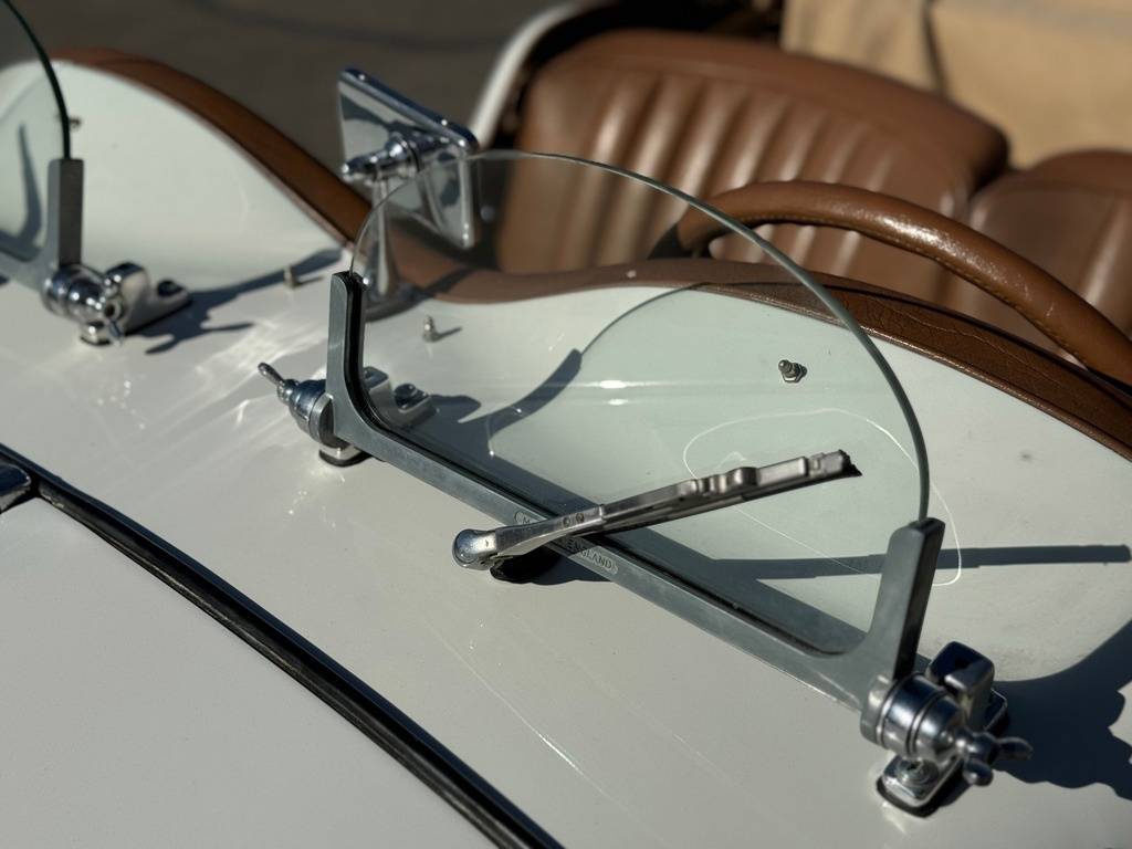 Mg-Tf-roadster-1954-white-13